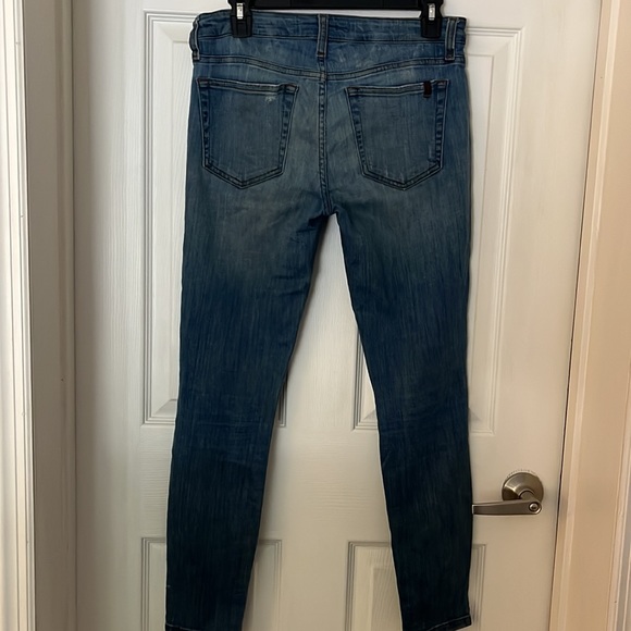 Straight Leg Ripped Jeans - Picture 4 of 4